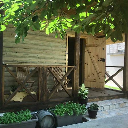 Eko Apartmani Krackovic Golubovci Bagian luar foto