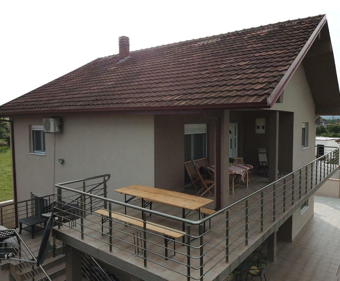 Eko Apartmani Krackovic Golubovci Bagian luar foto