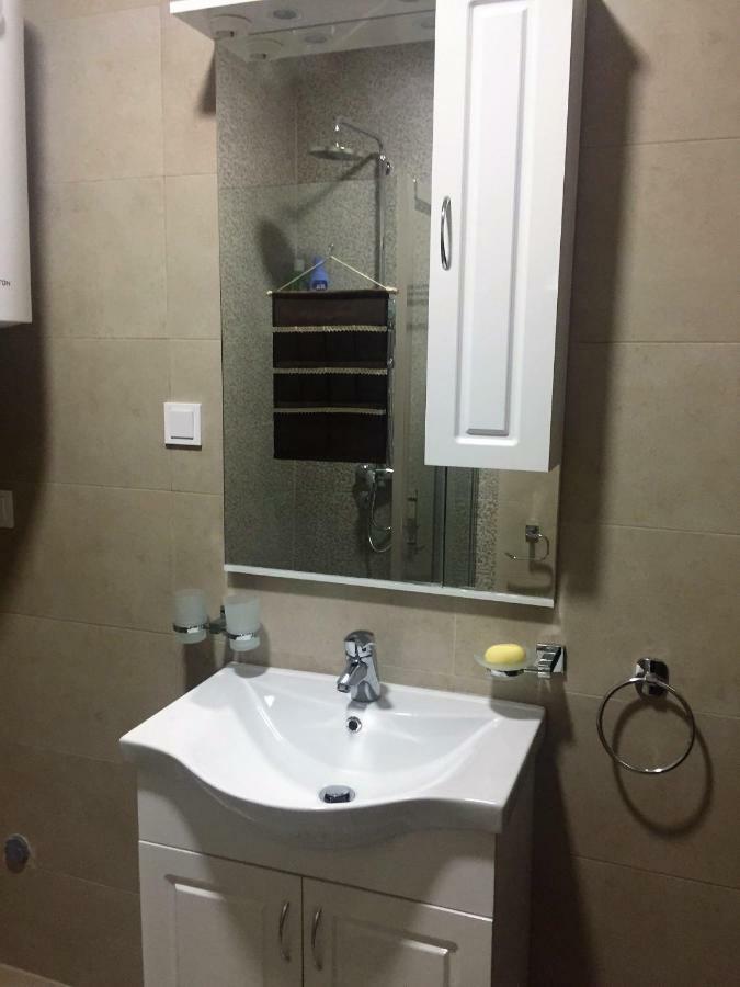 Eko Apartmani Krackovic Golubovci Bagian luar foto